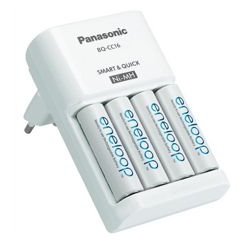 Praktisch Raad Meting Panasonic Snellader + 4 x Panasonic Eneloop AA batterijen | Saake-shop.nl